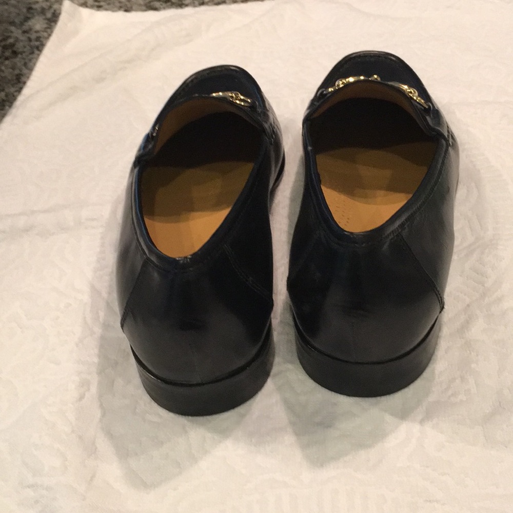 Men’s size 10 M.